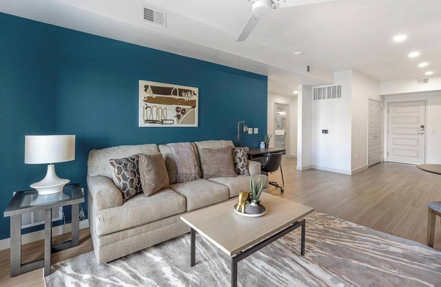 Landing | Spectacular 1BD, Pool, Gym