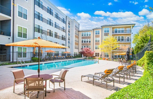 Landing | Spectacular 2BD, Gym, Pool