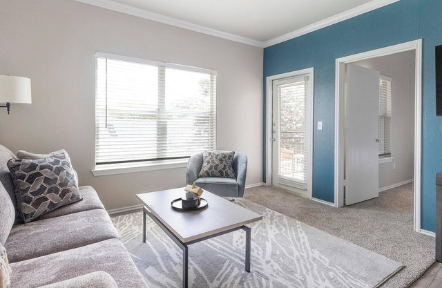 Landing | Spectacular 1BD, Pool, Clubhouse