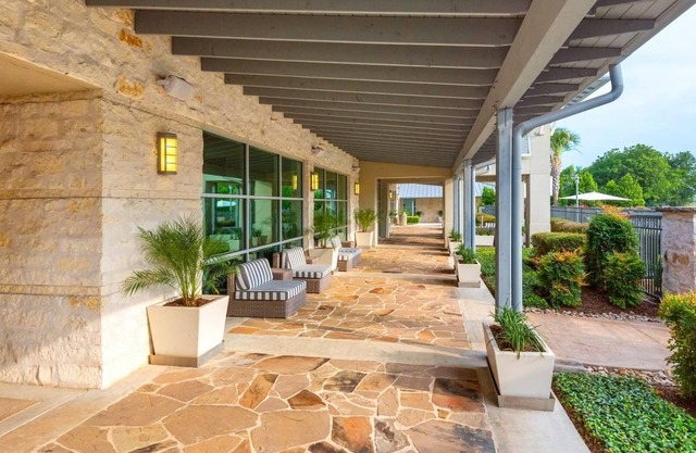 Landing | Stunning 1BD, Pool, Gym