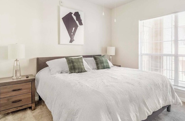 Landing | Stunning 2BD, Clubhouse, Game Room