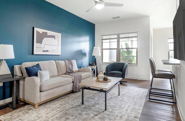 Landing | Stunning 2BD, Courtyard, Gym