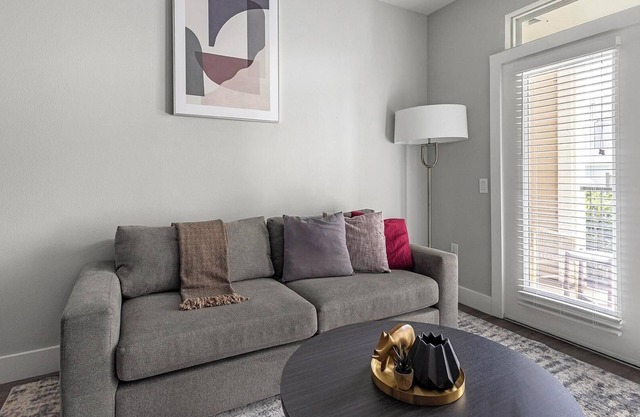 Landing | Stylish 1BD, Clubhouse, Pool
