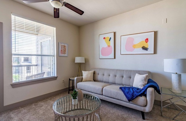 Landing | Stylish 1BD, Courtyard, Clubhouse