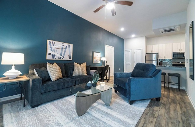 Landing | Stylish 1BD, Gym, Clubhouse