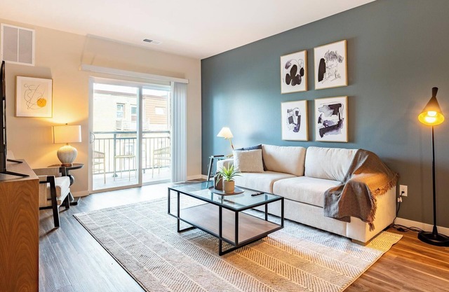 Landing | Stylish 1BD, Gym, Pool