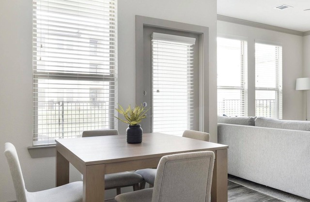 Landing | Stylish 1BD, Gym, Clubhouse