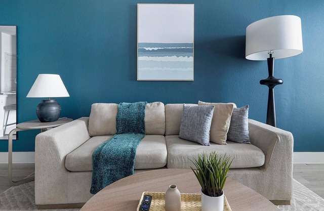 Landing | Stylish 1BD, Gym, Pool