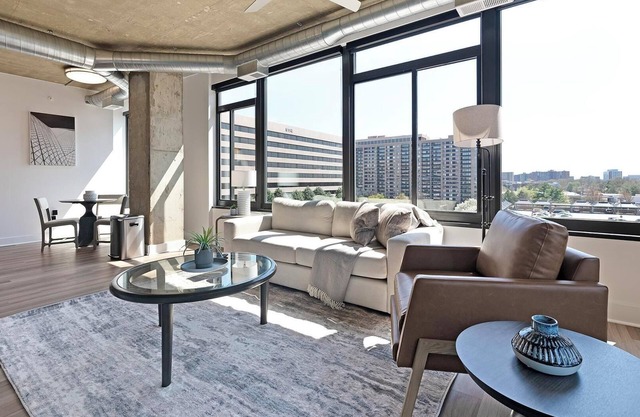 Landing | Stylish 2BD, Game Room, Gym