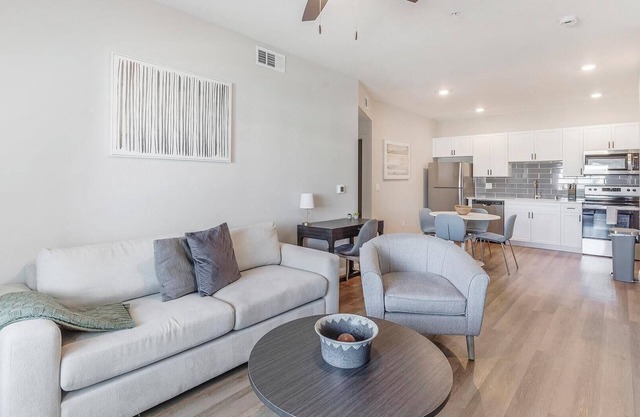 Landing | Stylish 2BD, Rooftop Lounge, Pool