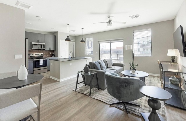 Landing | Stylish 2BD, Yoga Studio, Rooftop Lounge