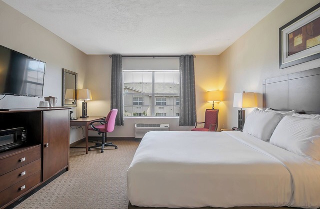 Landmark Inn Fort Liberty
