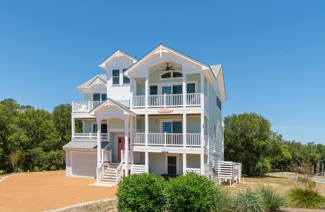 Landon Sea: Private Pool, Hot Tub, Dog-Friendly