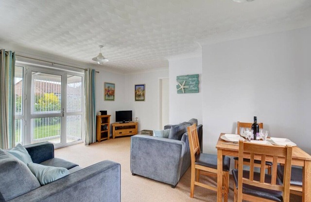 Lane End Cottage - Two Bedroom House, Sleeps 4