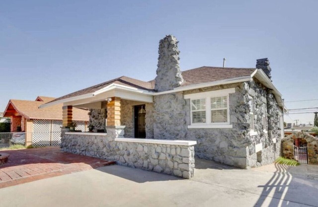 Large 2 bedroom with patio and BBQ