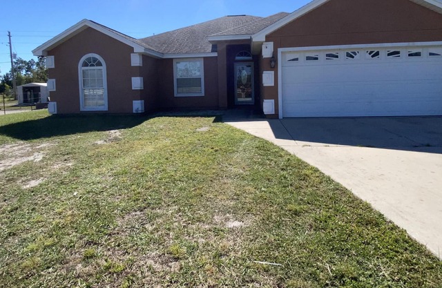 Large 3/4 bedroom on active Horse Farm; 7 miles from the Beach; Pond: Barn: Pool