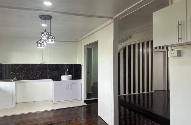 Large 3bdr Family Home, Fully Furnished Apartment 8336926