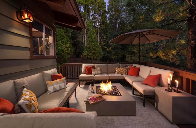 Large A-Frame Cabin (9 Beds, AC, + Lake Access)