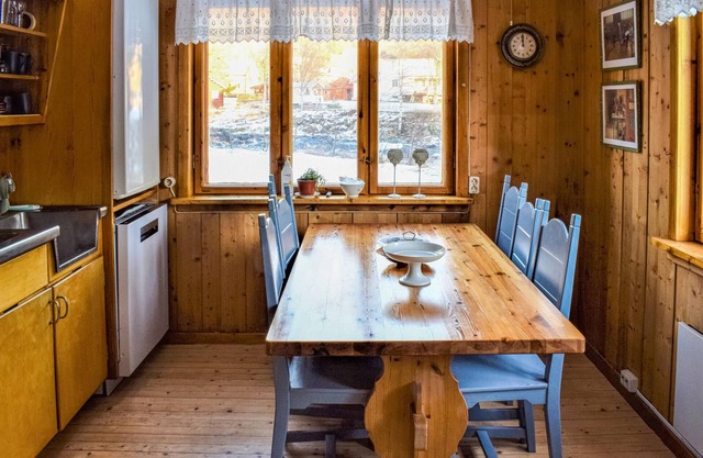 Large and beautiful house on child-friendly and beautiful property.