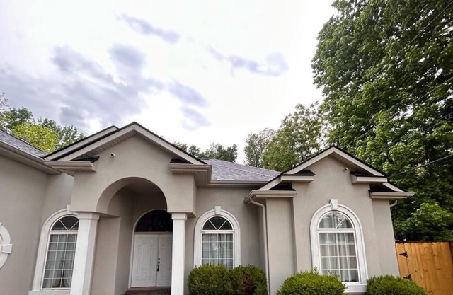 Large and Remodeled 7 BR in Westwood Neighborhood