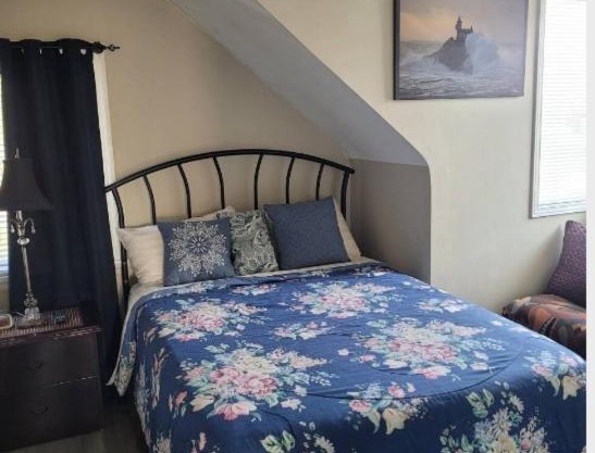 Large Apartment in the Heart of Niagara