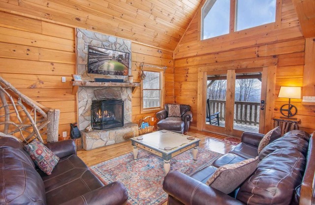 Large Cabin Sitting at 4,000 Feet Elevation