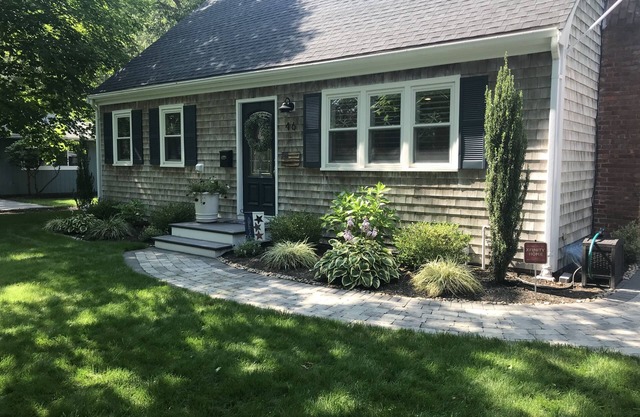 Large Cape Cottage in Great Harbors