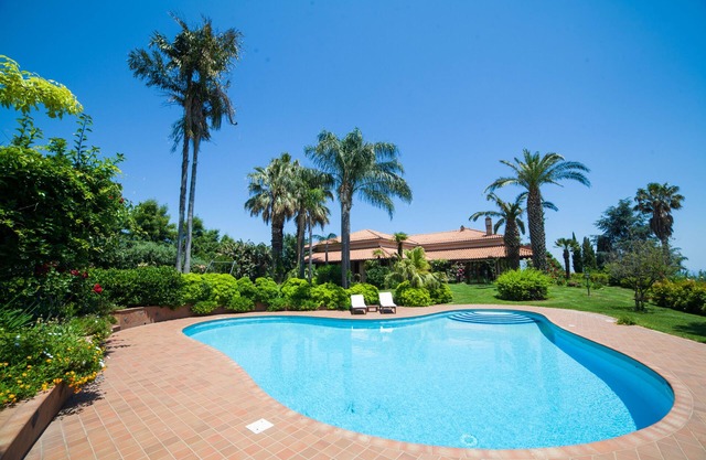 Large Country Chic Villa in a Landscaped Garden with Private Pool.