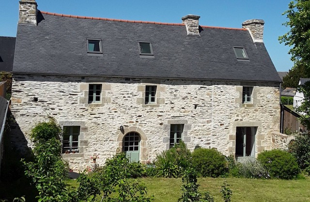 Large country house 7km from beaches
