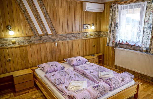 Large , cozy and comfortable apartment.