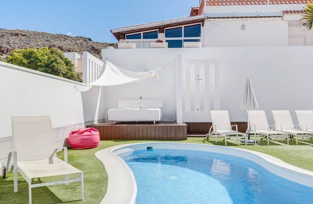 LARGE DESIGN VILLA 5 BEDROOMS IN PALM MAR WITH 2 INDEPENDENT APARTMENTS