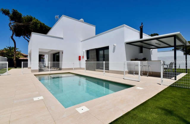 Large modern luxurious Montevideo Villa in Sancti Petri