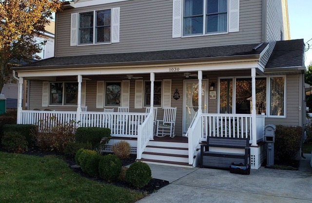 Large Family Beach Home in Heart of Cape May - Pet Friendly!