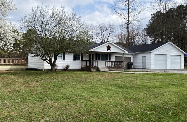 Large family home near lakes, parks, and wineries