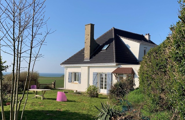 Large family house with sea view