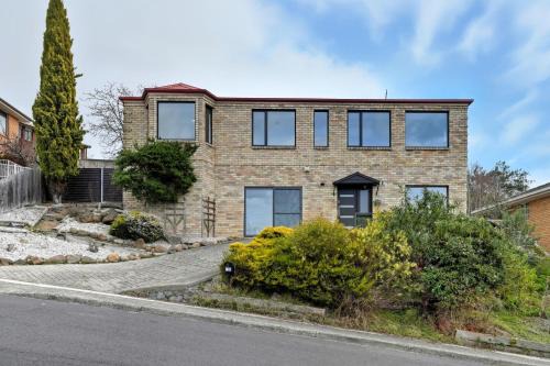 Large House, Centrally Located With Amazing Views