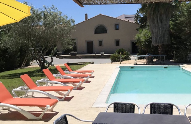 LARGE HOUSE IN A MAS WITH POOL GARDEN CALM NEAR THE SEA AND PERPIGNAN