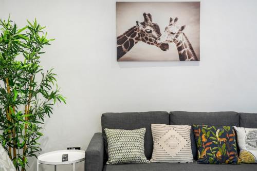 Large House Nr Station 4 Contractors, Free Parking