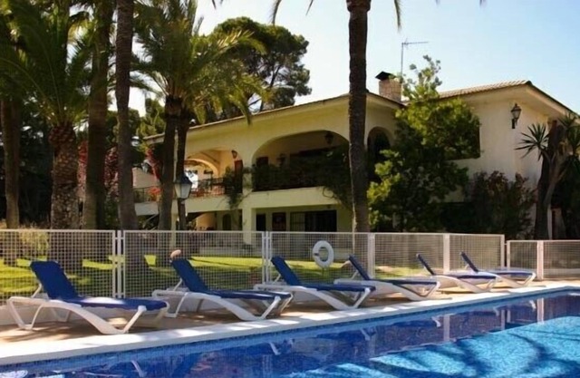 Large Luxury Family Home With Private Tennis Court And Swimming Pool
