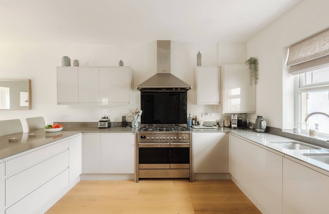 Large modern home close to Bude's beautiful beaches