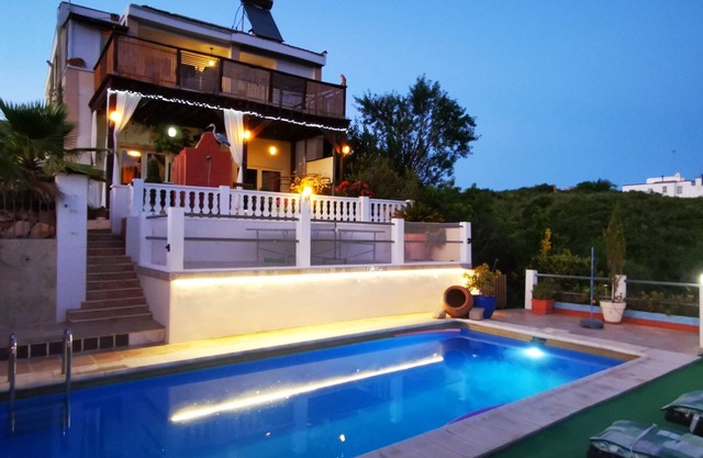 Large Modern Villa, Great For All The Family, Private Pool and Lots More