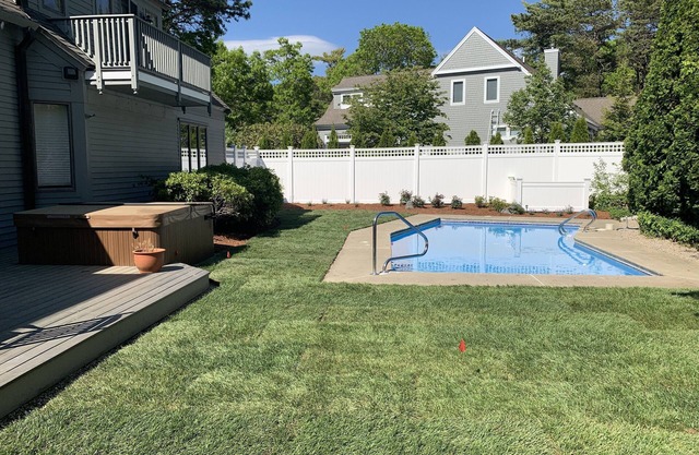 Large New Seabury Home with Heated Pool and Hot Tub