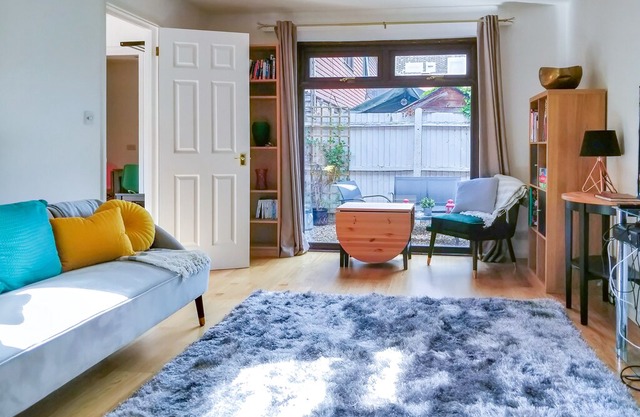 Large private family house in Central London convenient for tourist destinations