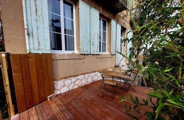 Large Studio 4 persons Enclosed parking Fibre
