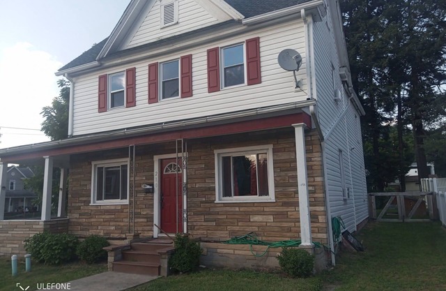 Large three-bedroom home in downtown Philipsburg.