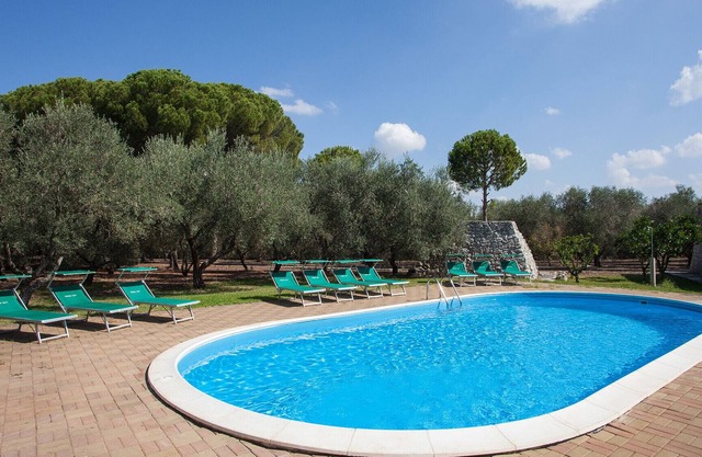 Large villa with private pool in Apulia m340