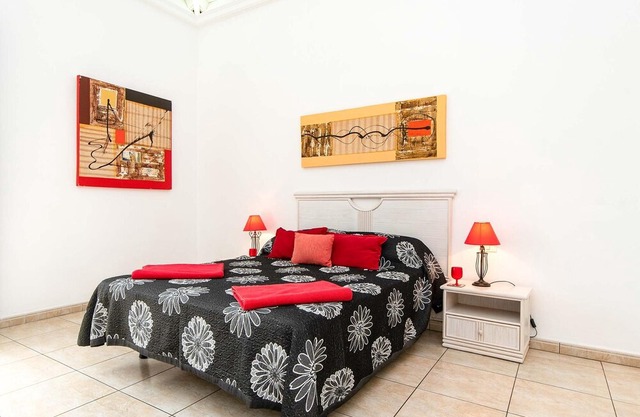 Large villa amazing views Gran Villa