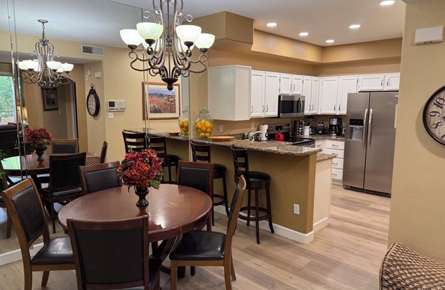 Largest Remodeled 2 bd+ 2 bath+ Loft Overlooking Pool, Gated, Tennis, Pickleball