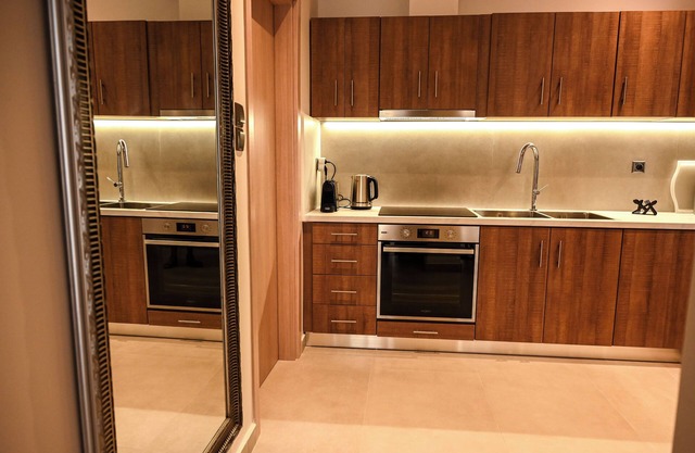 Larisa Hospitality II - St. Nicholas apartment + free parking