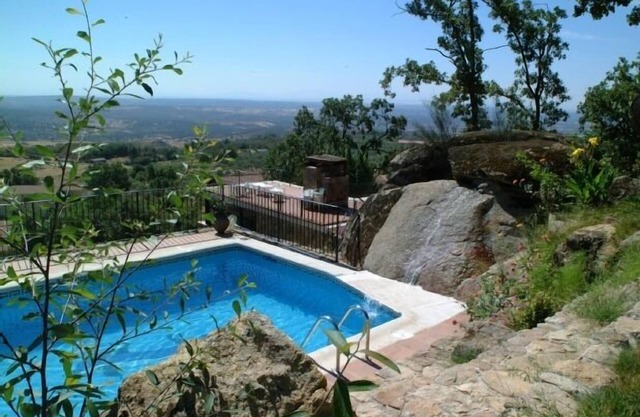 Las Casas de Agapito Rural Center in Gredos, capacity for 25 people in total
